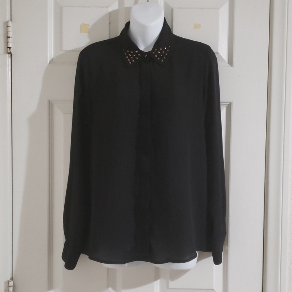 Black and gold long sleeve.  Forever 21 size M